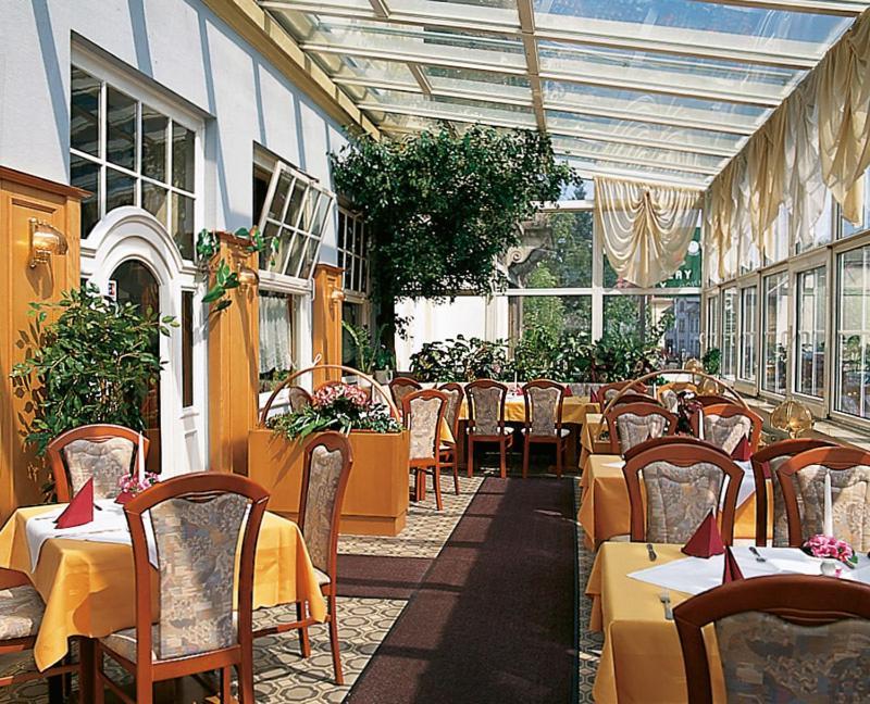 Hotel - Restaurant Kurhaus Klotzsche Dresden Exterior foto